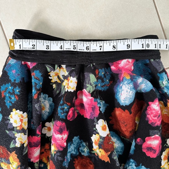 Floral Print Skirt | Size S - Picture 3 of 5